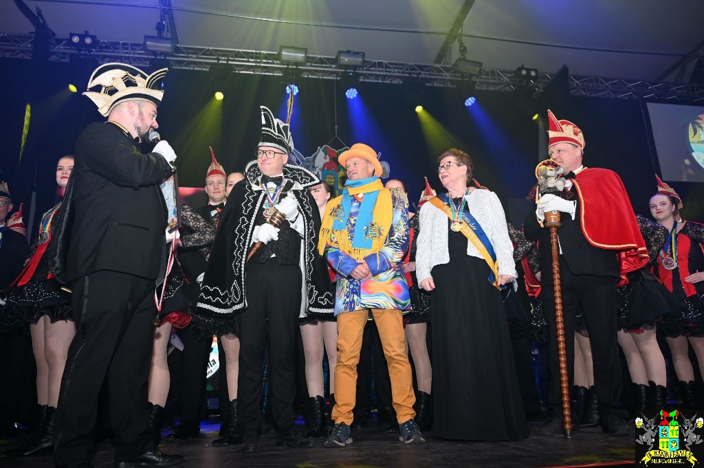 ../Images/Seniorencarnaval 2026 028.jpg